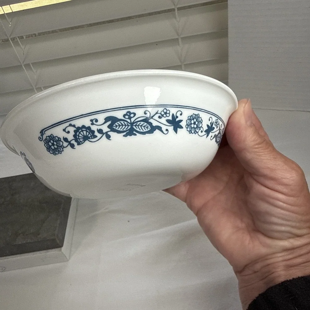 Vtg Corelle by Corning Old Town Blue Onion 6.25